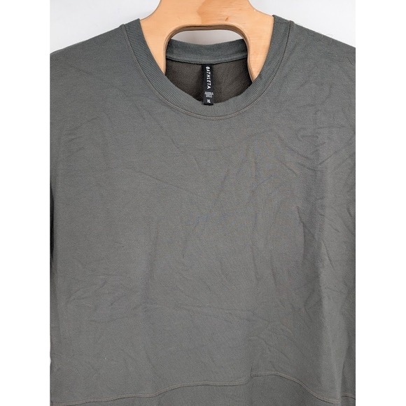 Athleta Sweaters - Athleta Women's Sweatshirt Size‎ XL Gray Thumb Holes Split Hem